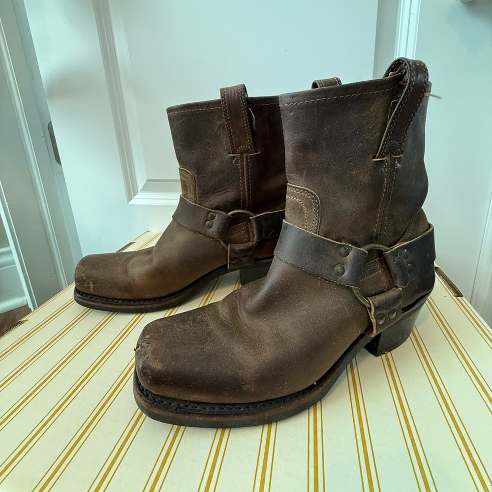 Frye Harness Pull Ons Short | Size 8.5